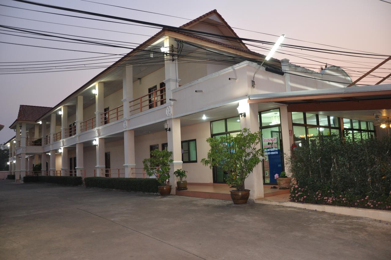 Poon Suk Hotel Kabin Buri Zewnętrze zdjęcie