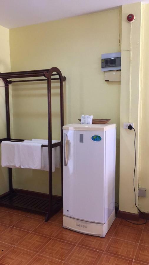 Poon Suk Hotel Kabin Buri Zewnętrze zdjęcie
